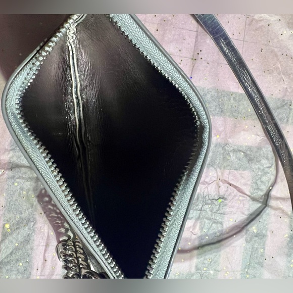 Michael Kors wristlet 8x5 - Picture 4 of 6